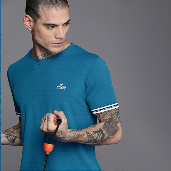 https://daiseyfashions.com/products/men-teal-blue-brand-logo-printed-casual-t-shirt