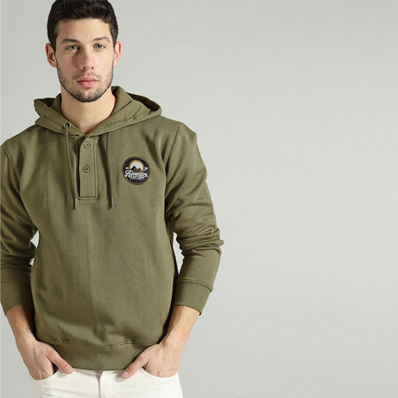 https://daiseyfashions.com/products/the-lifestyle-co-men-olive-green-solid-hooded-sweatshirt