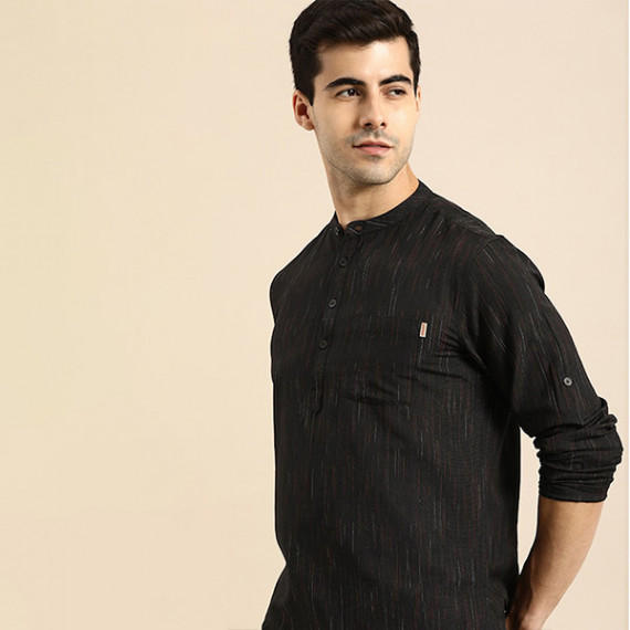 https://daiseyfashions.com/products/men-black-woven-design-kurta