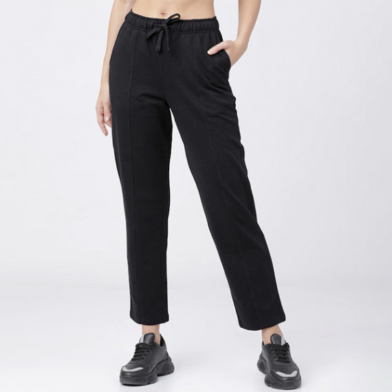 https://daiseyfashions.com/products/women-black-solid-cotton-track-pant-1