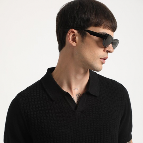 https://daiseyfashions.com/products/self-design-regular-fit-polo-collar-cotton-t-shirt