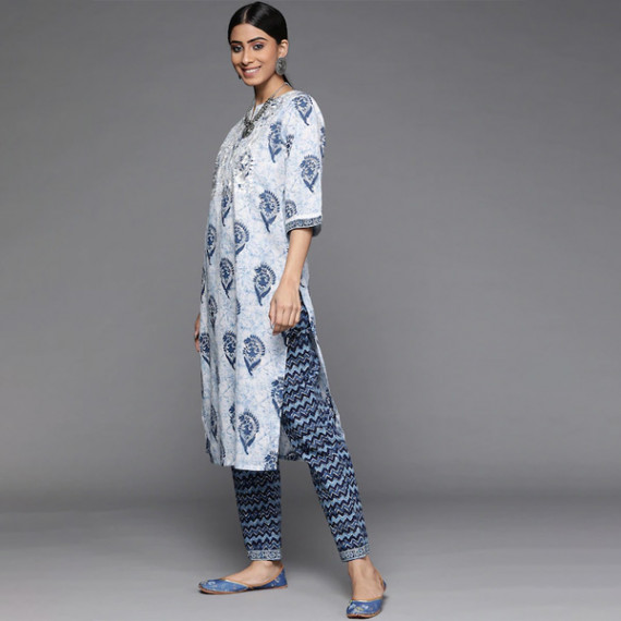 https://daiseyfashions.com/products/women-white-paisley-motifs-printed-pure-cotton-kurta-with-trousers-with-dupatta