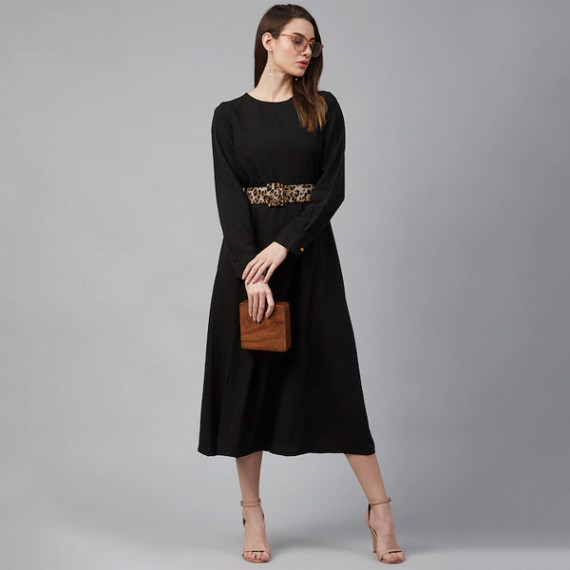https://daiseyfashions.com/products/black-pleated-maxi-dress