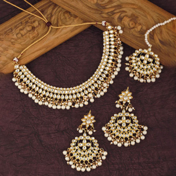 https://daiseyfashions.com/products/gold-plated-necklace-with-earrings