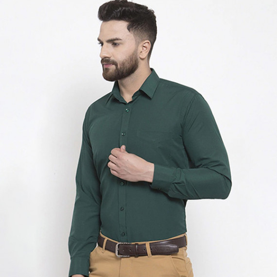 https://daiseyfashions.com/products/men-green-slim-fit-solid-formal-shirt