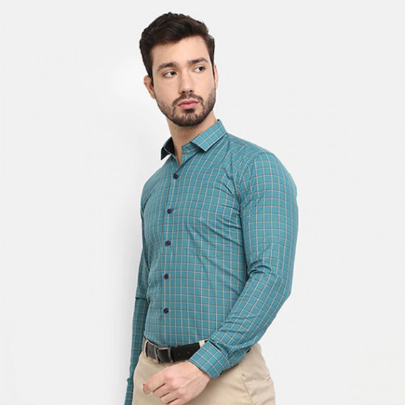 https://daiseyfashions.com/products/men-green-checked-formal-shirt