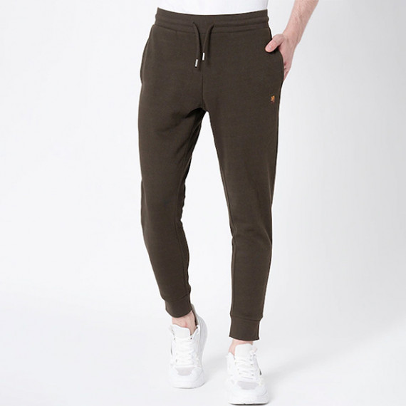 https://daiseyfashions.com/products/men-olive-solid-joggers