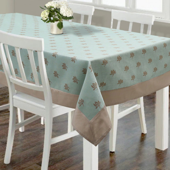 https://daiseyfashions.com/products/blue-printed-rectangular-60-x-90-polyester-table-cover
