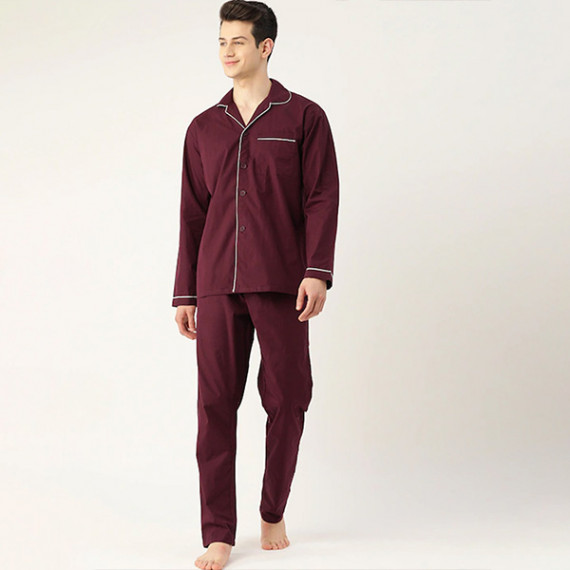 https://daiseyfashions.com/products/men-burgundy-pure-cotton-solid-nightsuit