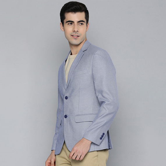 https://daiseyfashions.com/products/men-blue-self-design-textured-regular-fit-smart-casual-blazer