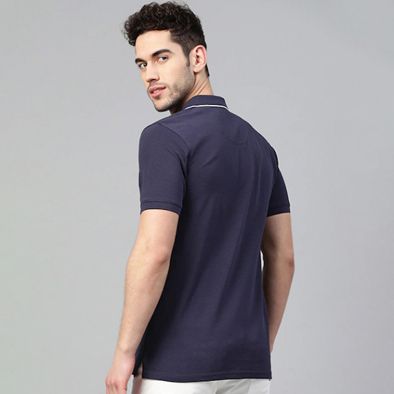 https://daiseyfashions.com/products/men-navy-blue-solid-polo-collar-t-shirt