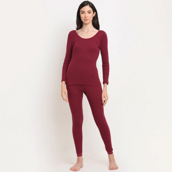 https://daiseyfashions.com/products/women-maroon-striped-thermal-top