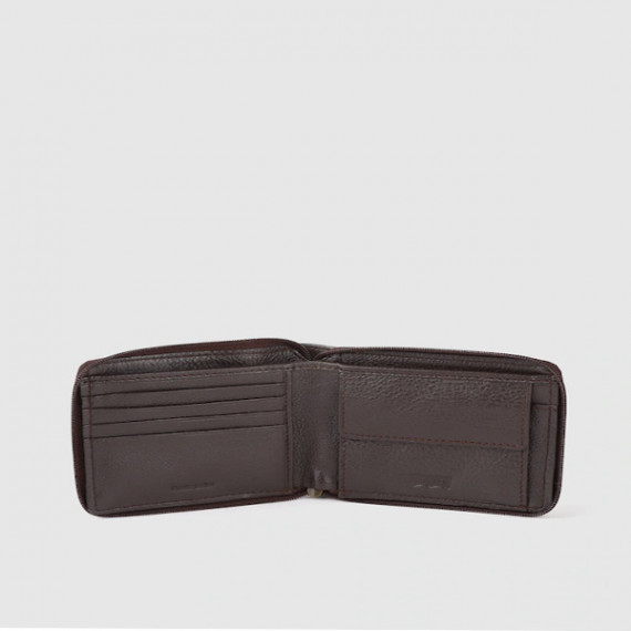https://daiseyfashions.com/products/men-brown-textured-zip-around-wallet